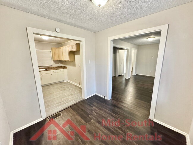 Building Photo - 655 Granada Rd