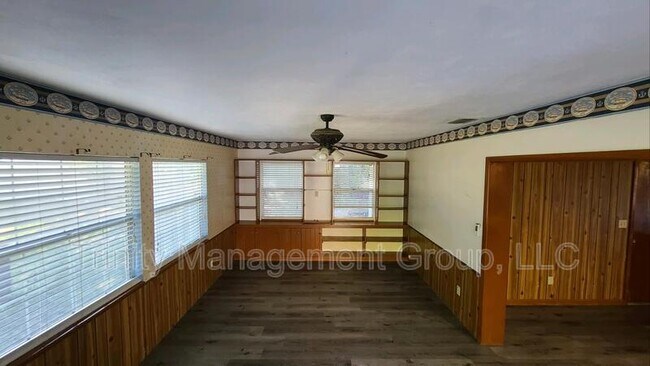 Building Photo - 105 N Edinburgh Dr