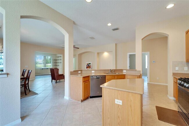 Building Photo - 1013 Emerald Dunes Dr