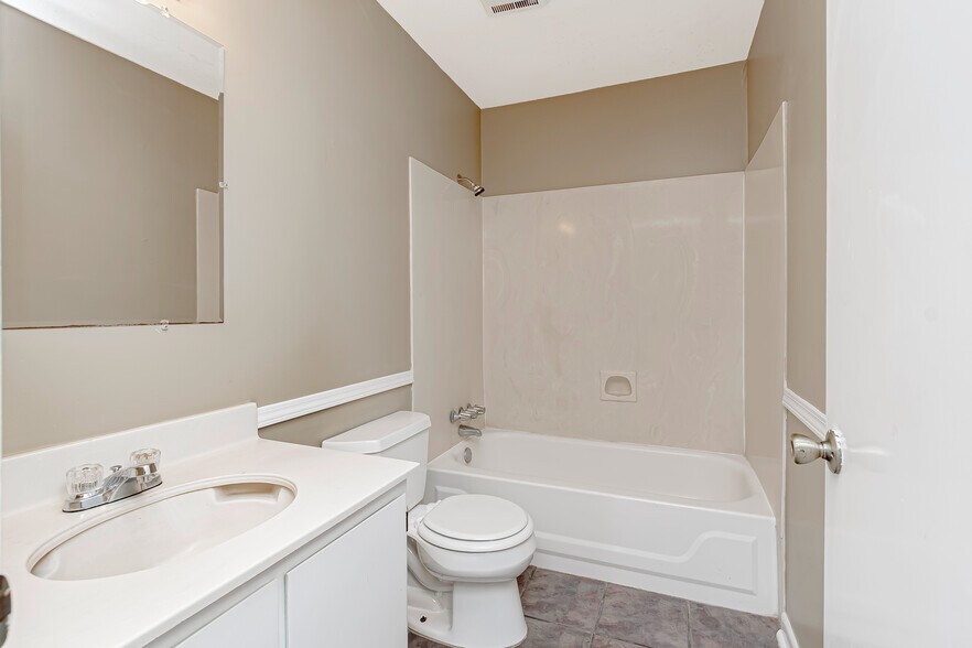 Each bedroom has its own bath - 4352 Stumberg Ln