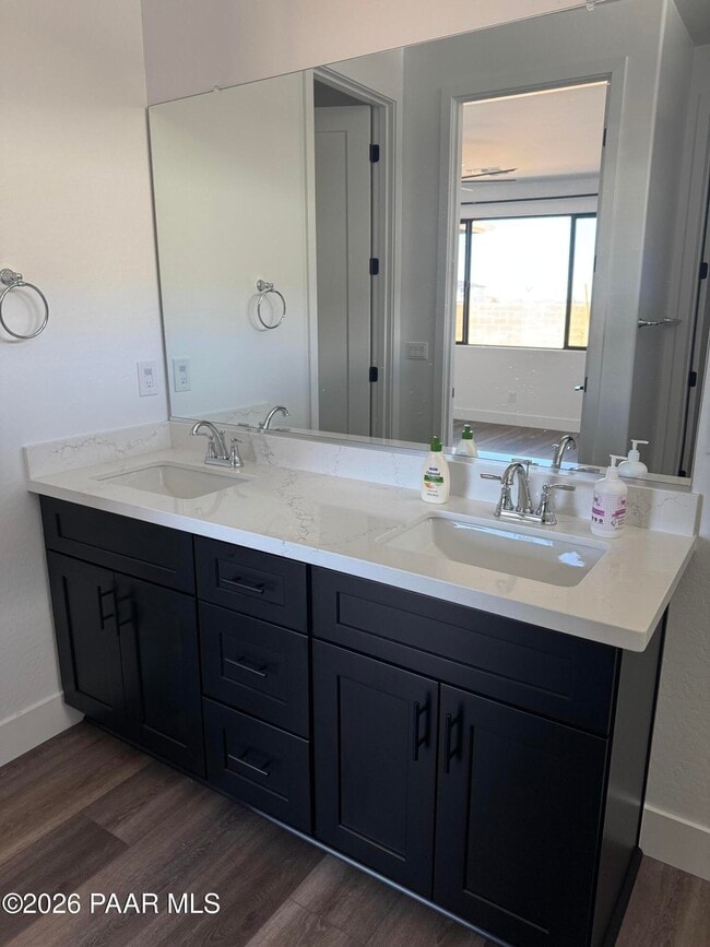 Building Photo - 6155 Summit Trl