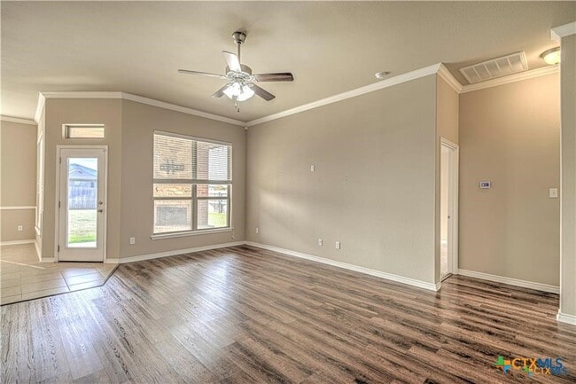 Building Photo - 609 Coventry Dr