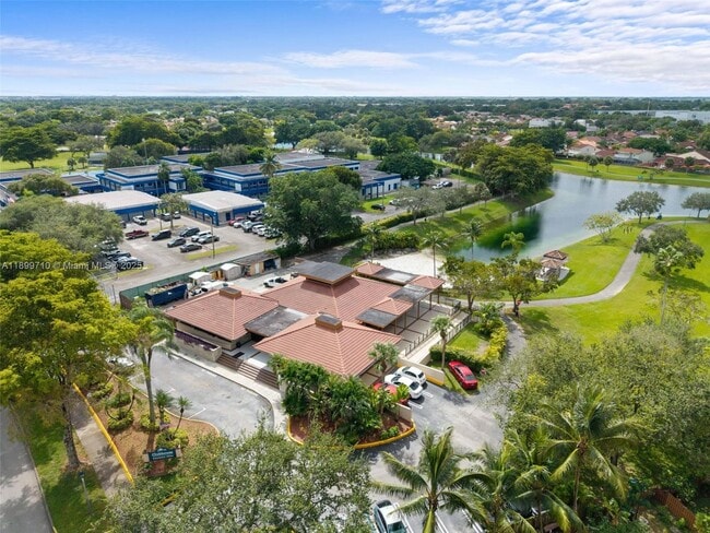 Building Photo - 9724 Hammocks Blvd