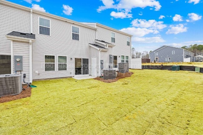 Building Photo - 6105 Starview Ter