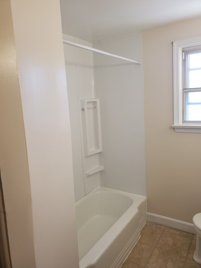 Building Photo - 1007 Foxwood Ln