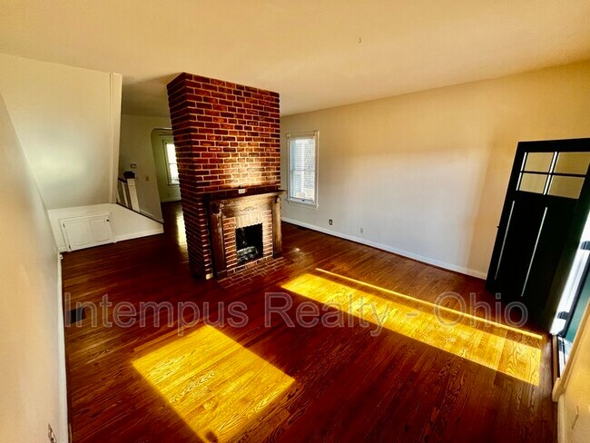 Building Photo - 3724 Stevens Pl