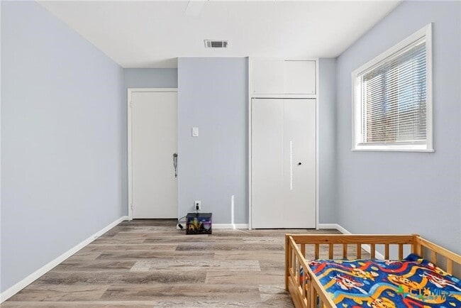 Building Photo - 1305 Arkansas Ave