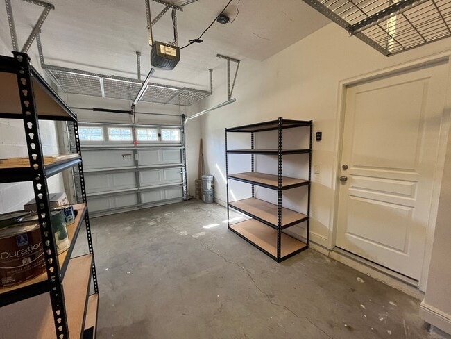 Building Photo - 2697 E Washington St