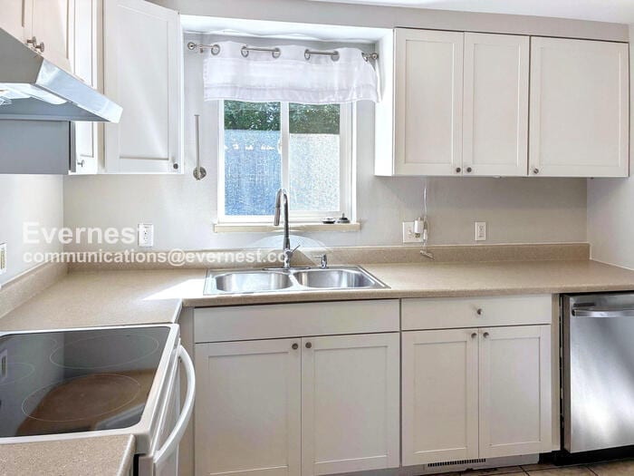 Building Photo - 621 W Prospect Rd