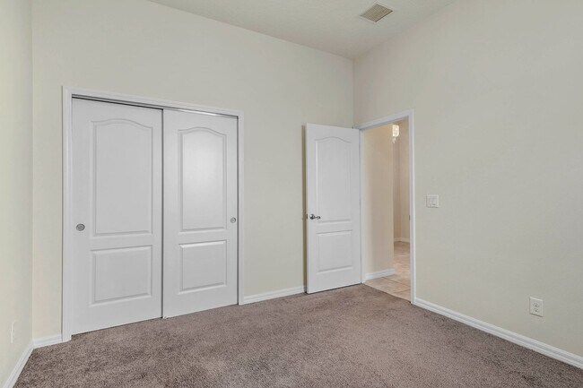 Building Photo - 4 bedroom in Apopka available now!