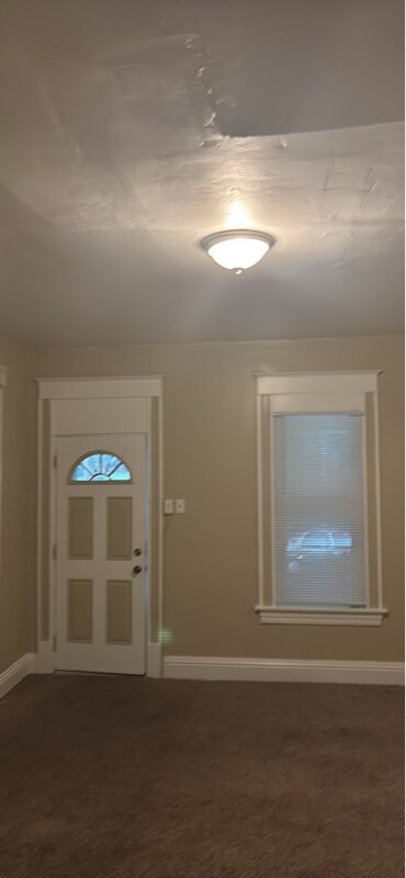 Building Photo - 1691 North Dr