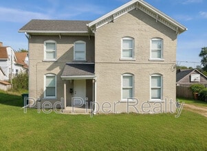 Building Photo - 810 E Shawnee St