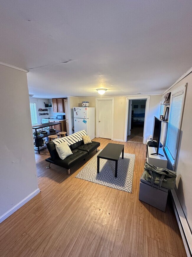 Building Photo - 18 Penobscot St