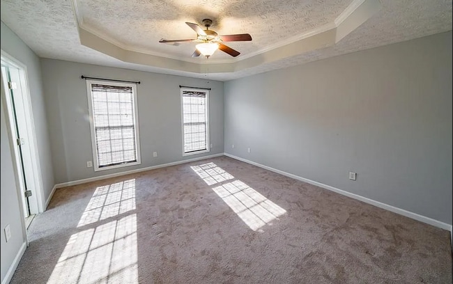Building Photo - 8018 Silverado Dr