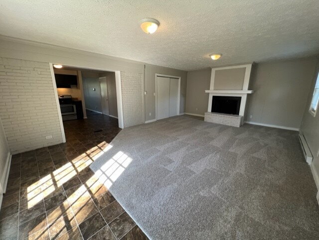 Building Photo - EASTSIDE LARGE 4 BR HOME AVAILABLE NOW!