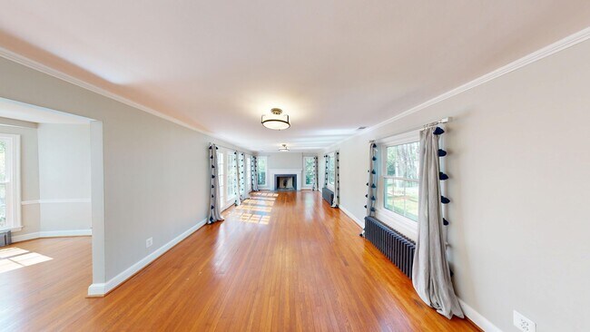 Building Photo - Cool Updated Historic 4/3.5 Farmhouse in Bethesda on Private, 1.5 Acre Lot