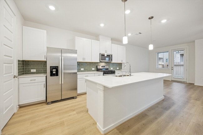 Building Photo - 4113 Fig Grv St