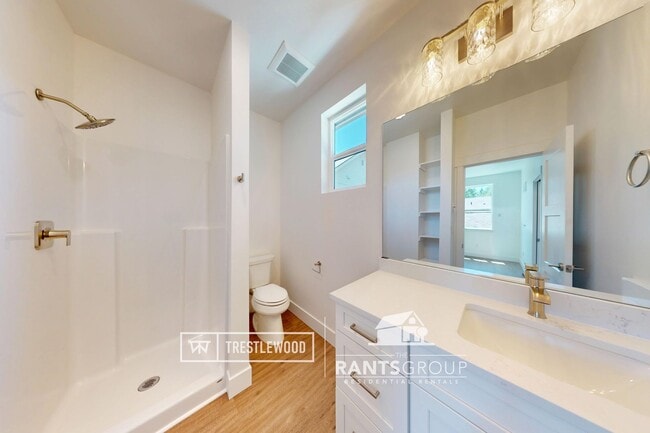 Building Photo - Brand New! Modern 1 Bed in Trestlewood – W...