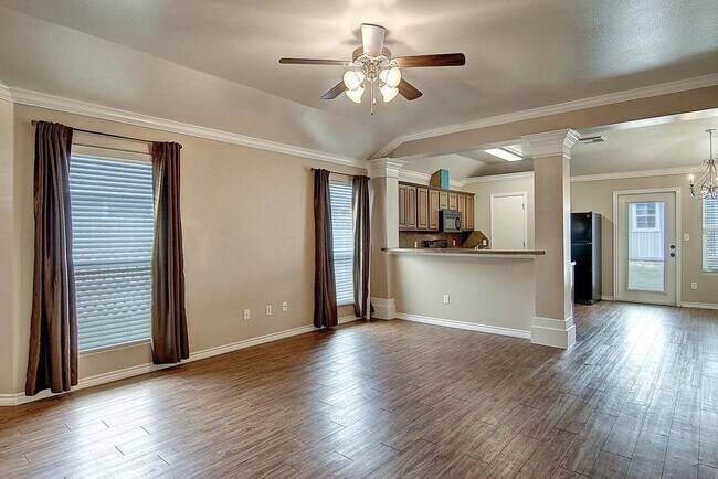 Building Photo - 2409 Gold Star Dr