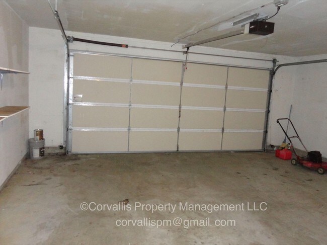 Building Photo - 2039 NW Arthur Pl