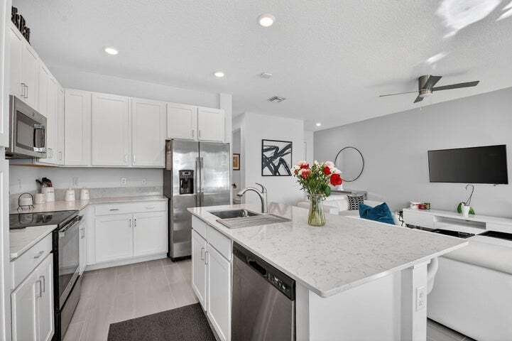 Building Photo - 4790 Navali Dr