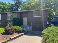 Building Photo - 1002