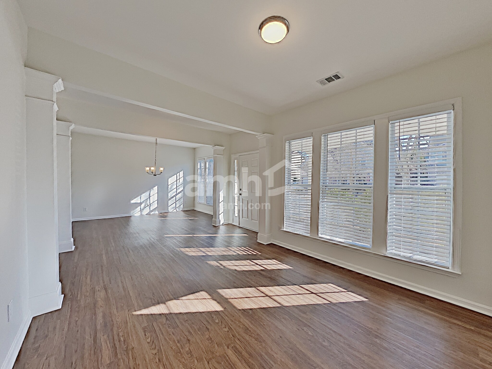 Building Photo - 316 Ridgewood Trail