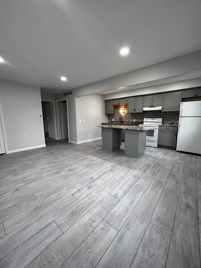 Building Photo - 23225 Deanhurst St