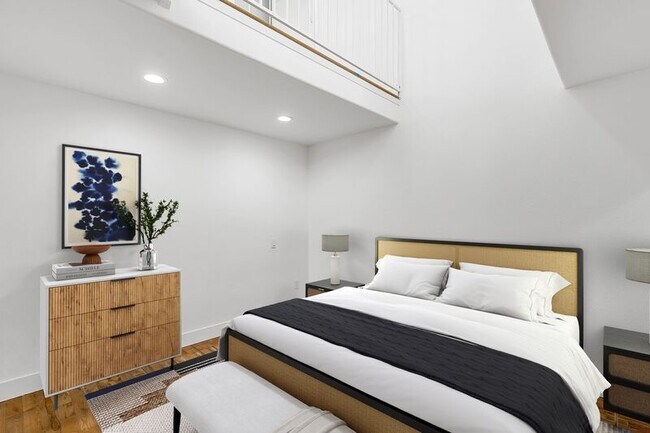 Building Photo - 1827 Wilcox Ave