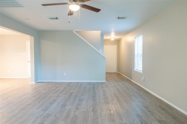 Building Photo - 10223 Revelstoke Dr