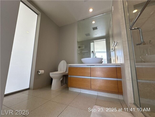 Building Photo - PARTIALLY FURNISHED 8TH FLOOR 1 BED 1 BATH