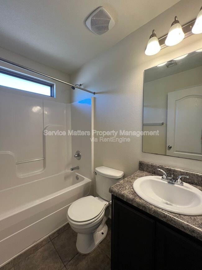 Building Photo - 7037 Season Dr