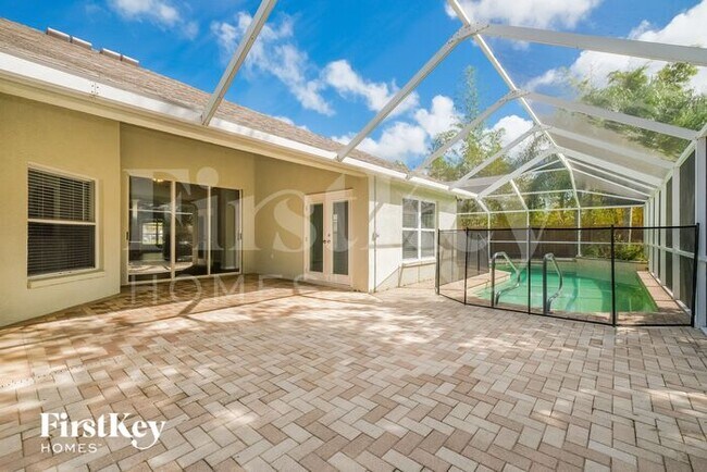Building Photo - 10529 San Travaso Dr