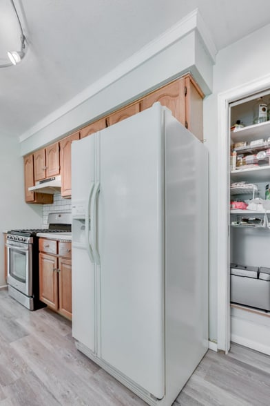 Building Photo - 4318 Benjamin St NE