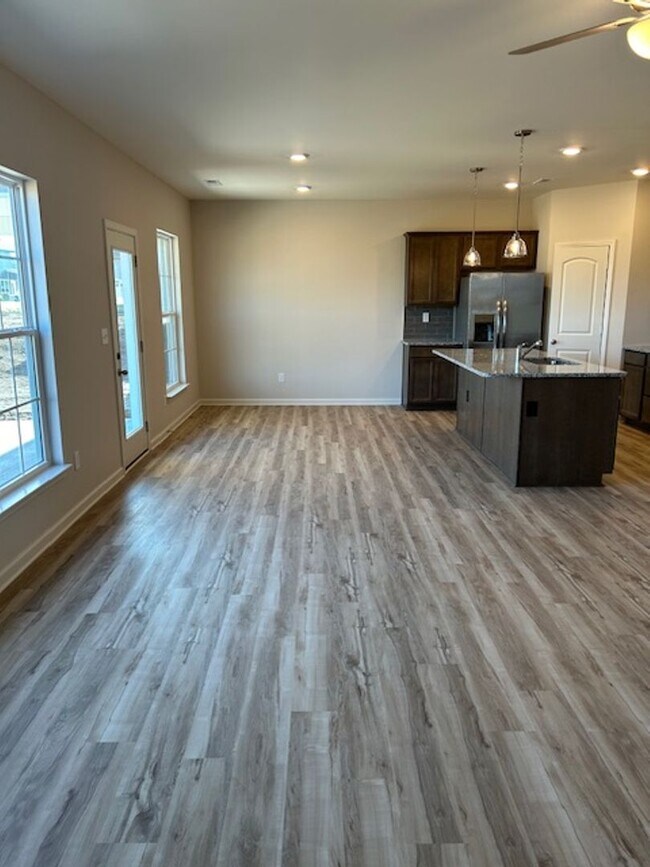 Building Photo - Masterson Hills     20260504