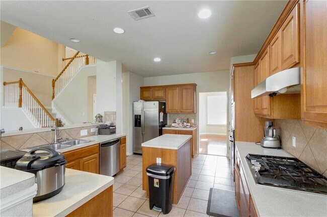 Building Photo - 15709 Belfin Dr