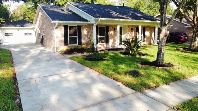 Building Photo - 1722 Shannon Valley Dr