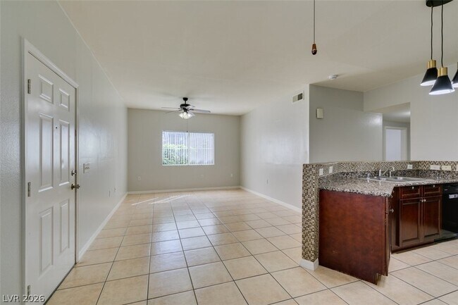 Building Photo - 10245 S Maryland Pkwy