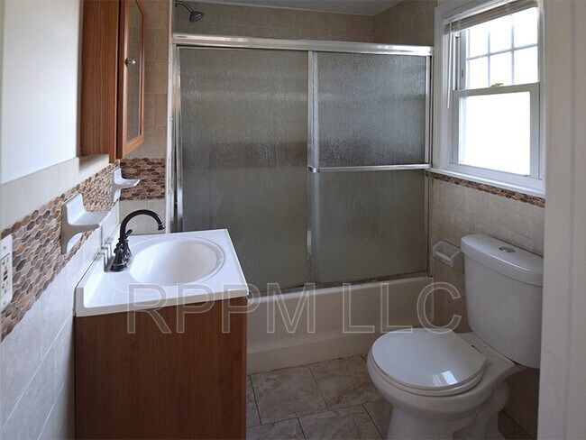 Building Photo - 488 Heywood Ave