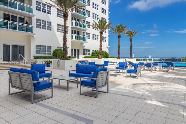 Building Photo - 6917 Collins Ave