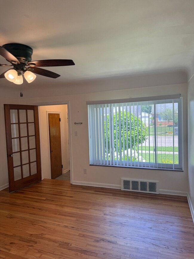 Building Photo - Move-In Ready 2-bedroom, 2-bathroom Home n...