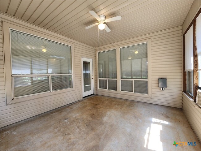 Building Photo - 1771 Oak Glen