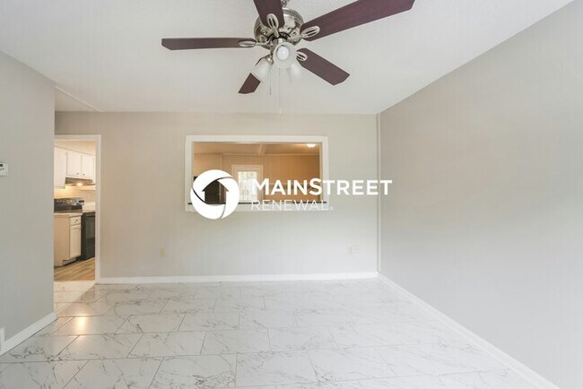 Building Photo - 3 Bedroom Pet-Friendly Home in Memphis, TN with Main Street Renewal