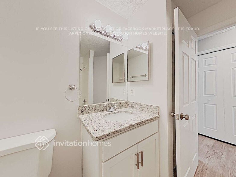 Building Photo - 1006 Henson Ct