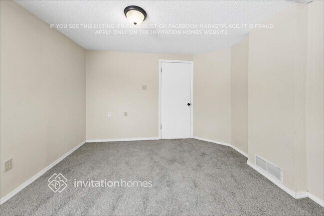 Building Photo - 7210 Shavano Ct