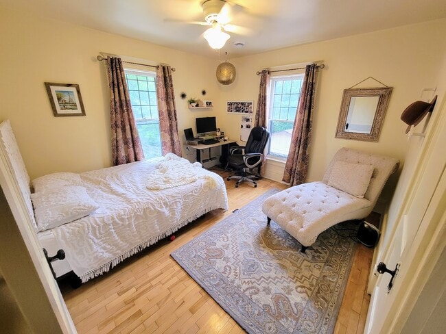 Bedroom 3 - 615 N Lawe St