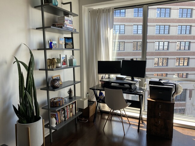 Building Photo - 845 N Kingsbury St