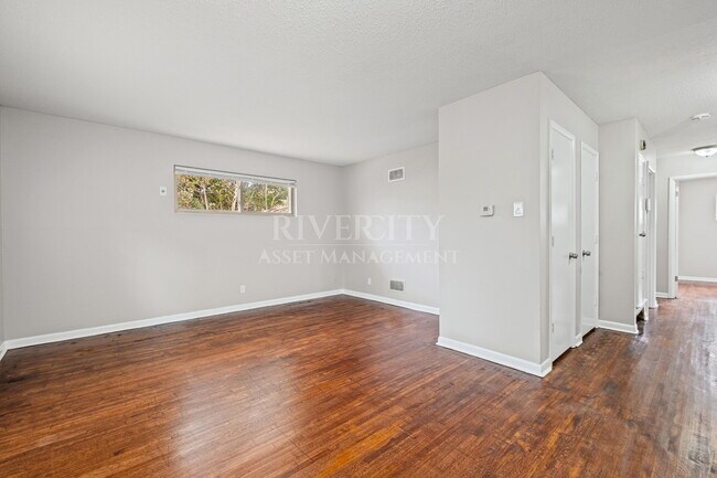 Building Photo - 1694 Claire Dr