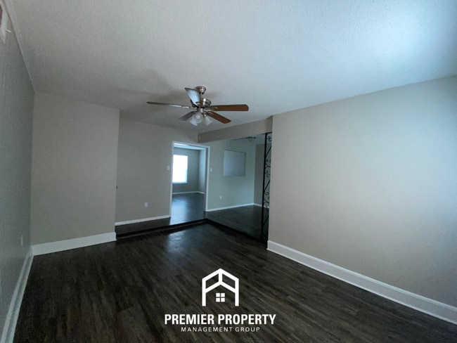 Building Photo - 6313 Leamont Dr