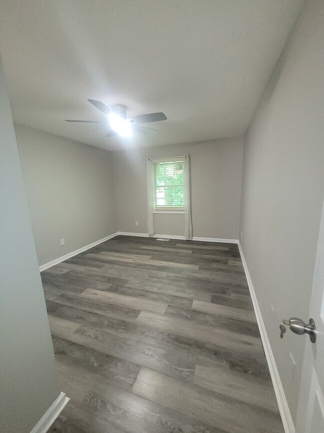 Building Photo - 8222 Hagin St